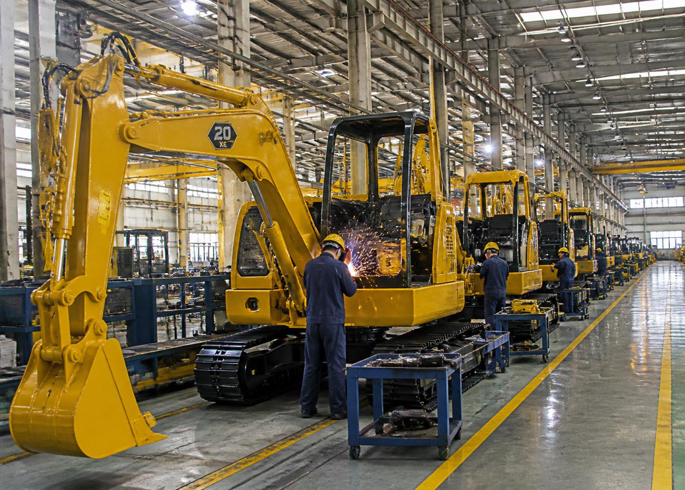Rennuo manufacturing facility assembling construction machinery